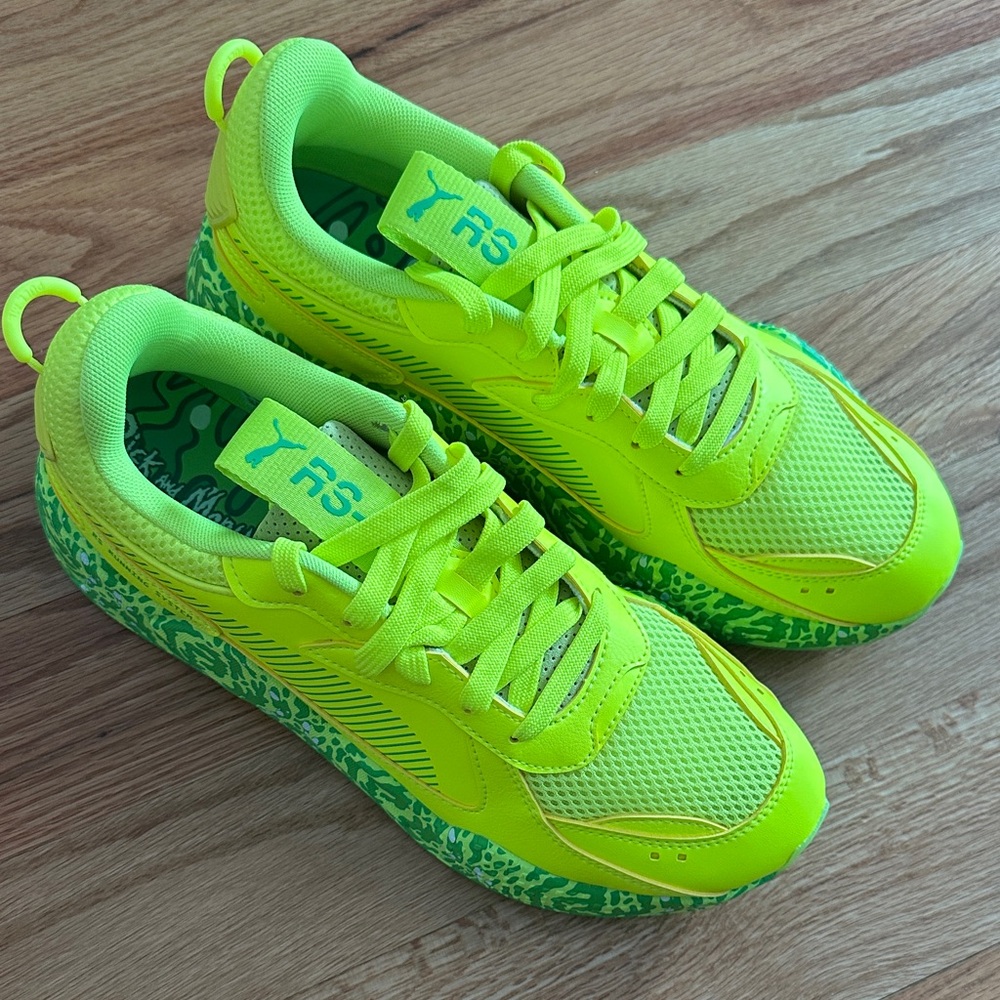 Puma RS-X
Rick and Morty Men Size 8-10.5 - Picture 3 of 5